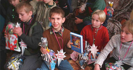 Kids With Christmas Gifts