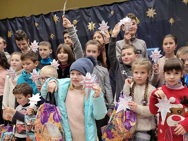 Reaching Displaced Ukrainian Children 8