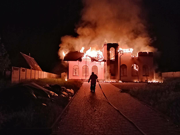 Artillery Fire Burns A Church To The Ground 2