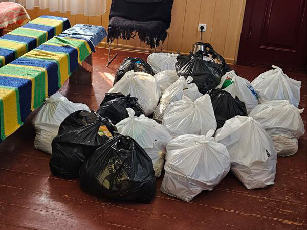 More Humanitarian Aid Arrives In Flood Damaged Region 11