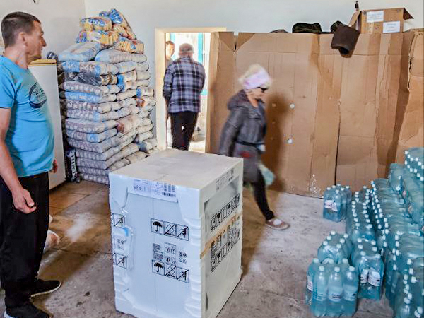 More Humanitarian Aid Arrives In Flood Damaged Region 16