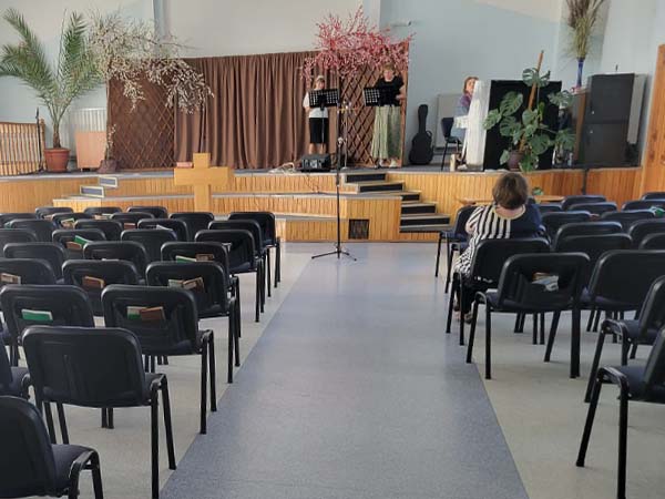 The Faithful Still Worship After A Night Of Attacks 9