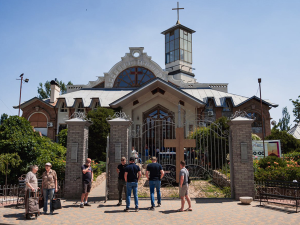 Bottled Water Word Of Hope Shared In Kherson 12