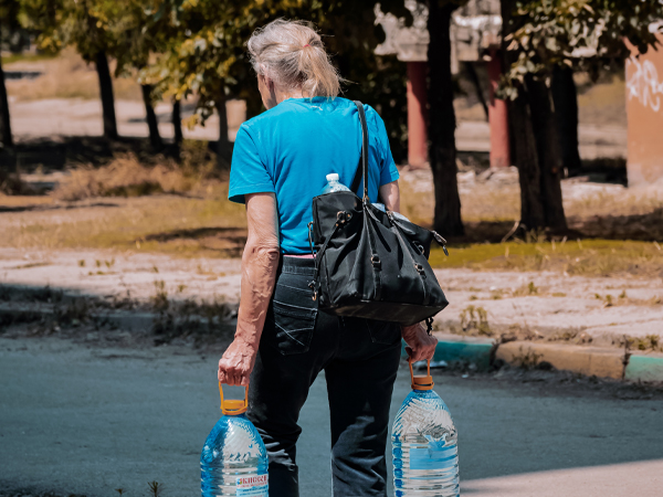 Bottled Water Word Of Hope Shared In Kherson 5