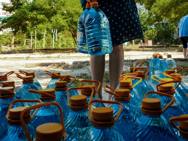 Bottled Water Word Of Hope Shared In Kherson 9