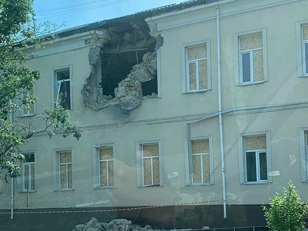 Emergency Aid Reaches Flooded Damaged Kherson 5