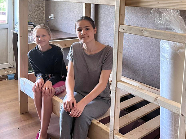 Reaching Kherson With Bottles Of Water And Bunk Beds 3