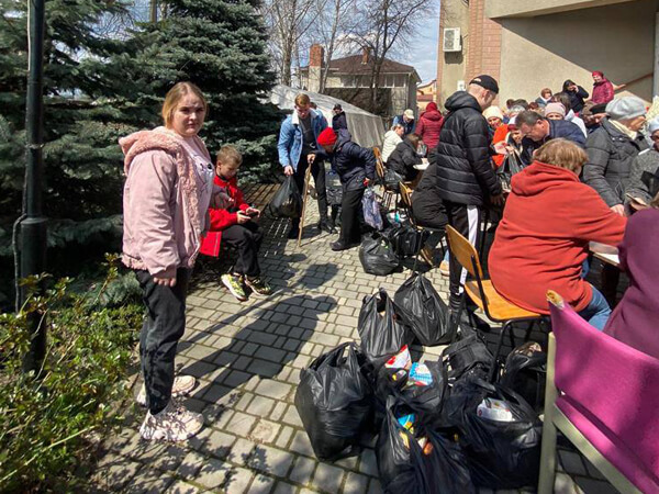 Vulnerable Ukrainians Receive Aid From Local Churches 4