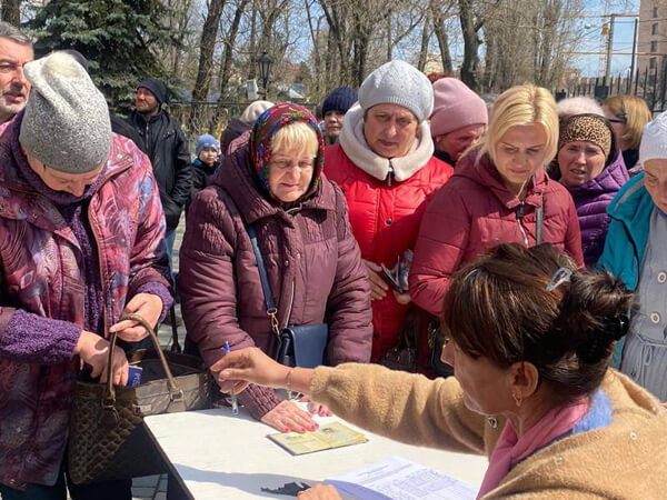 Vulnerable Ukrainians Receive Aid From Local Churches 8