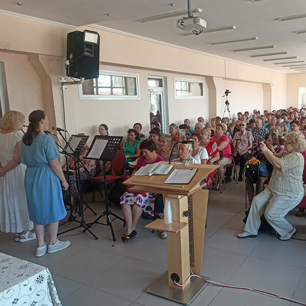People Have Begun To Trust The Church More 4
