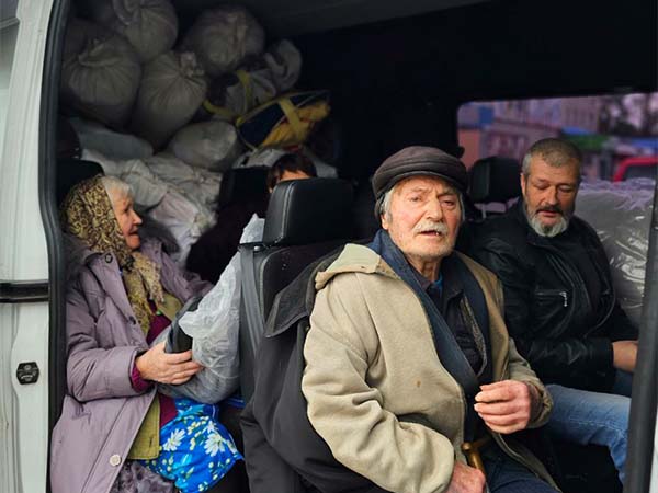 An Emergency Evacuation To Save Elderly Ukrainians 1