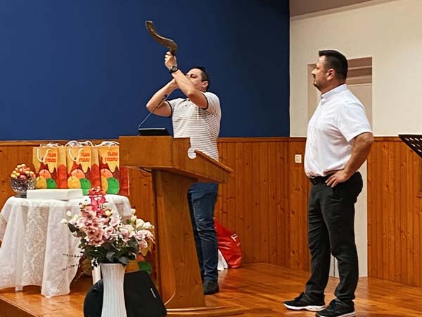 Celebrating The Jewish New Year And Ministering To Young Cancer Patients 2