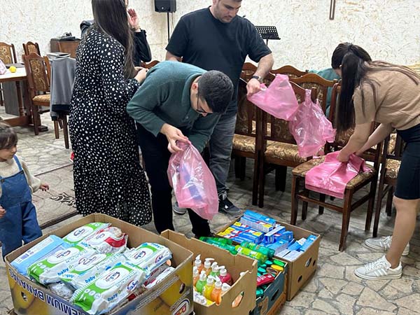 Reaching Ethnic Armenian Refugees With Help And Hope 6