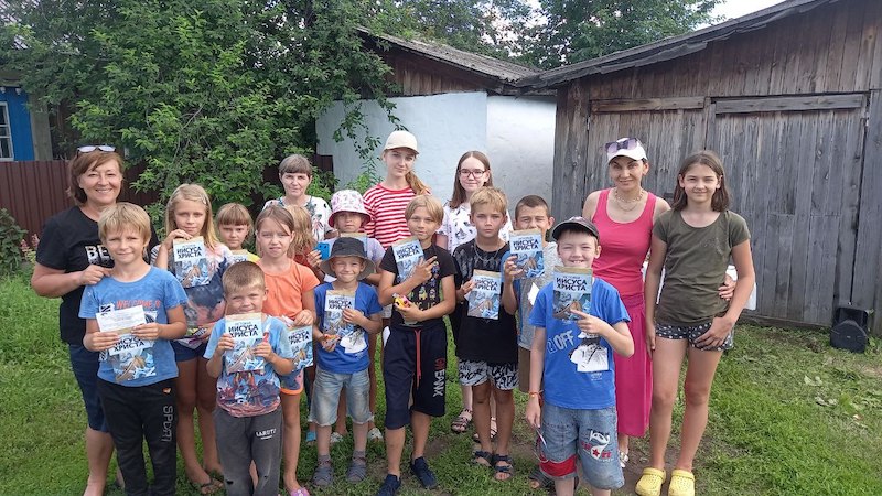 Participants and their parents were invited to attend church.