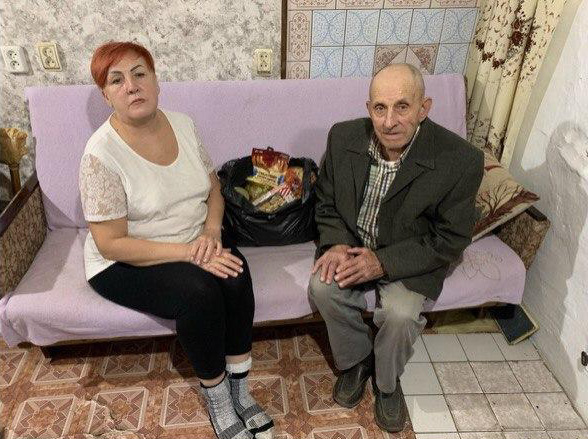 Peter And Svitlana With Aid