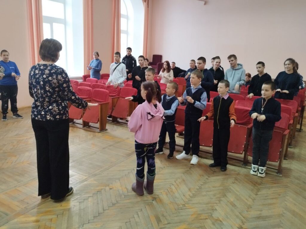 Photo 5294045980213242604 Y