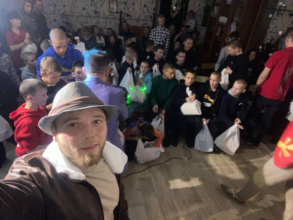 Christmas Events In Orphanages (6)